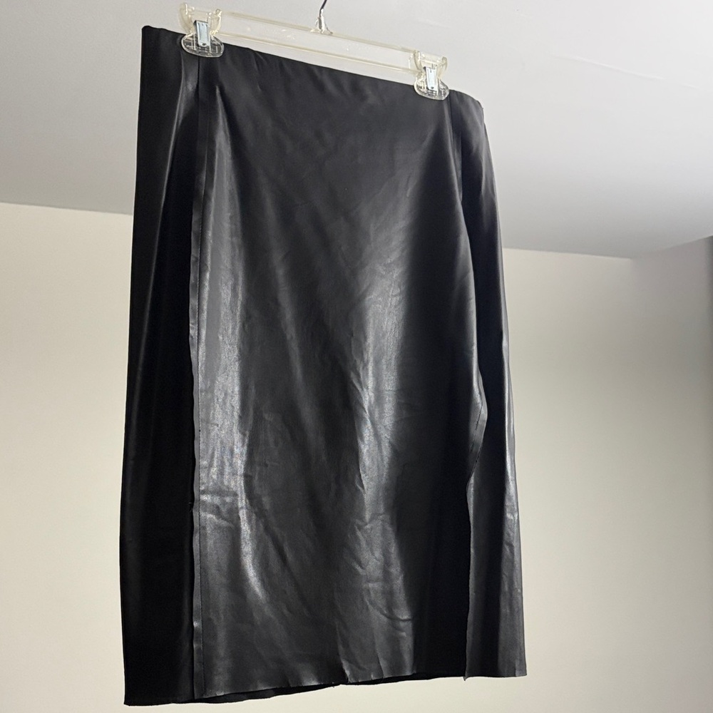 LOFT Black Pencil Skirt
